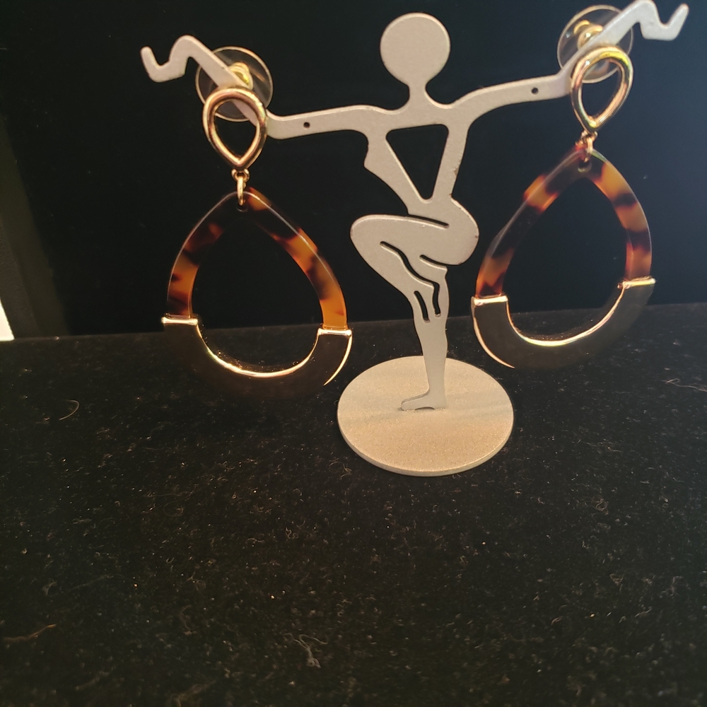 Tortoise Shell and Gold Drop Earrings